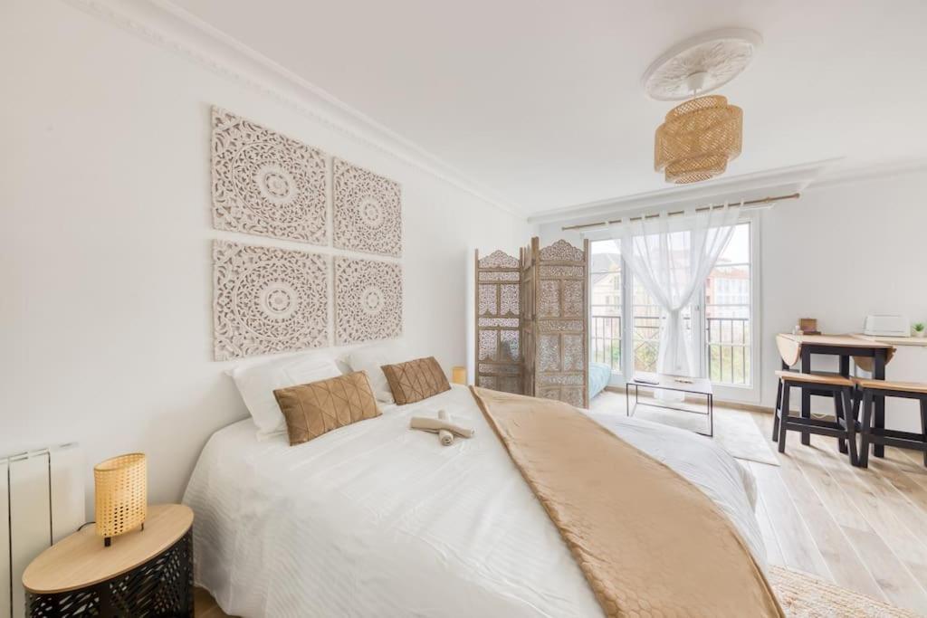 Studio Vue Direct Sur Le Port De Cergy, Parking Prive Gratuit المظهر الخارجي الصورة